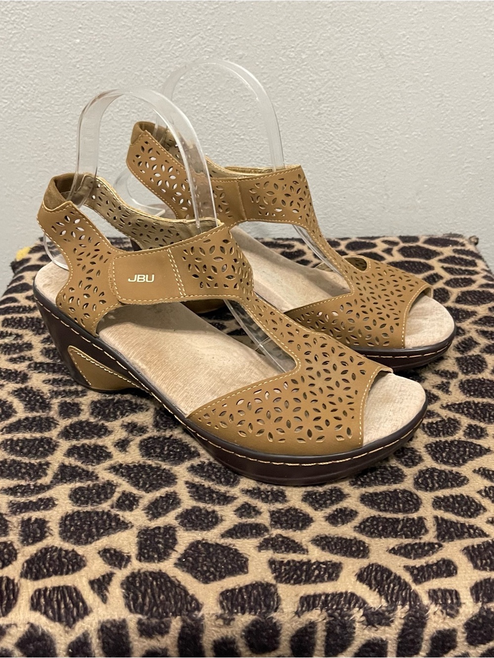 JBU Memory Foam Wedge Comfort Sandals Brown Vegan Summer Womens 8.5